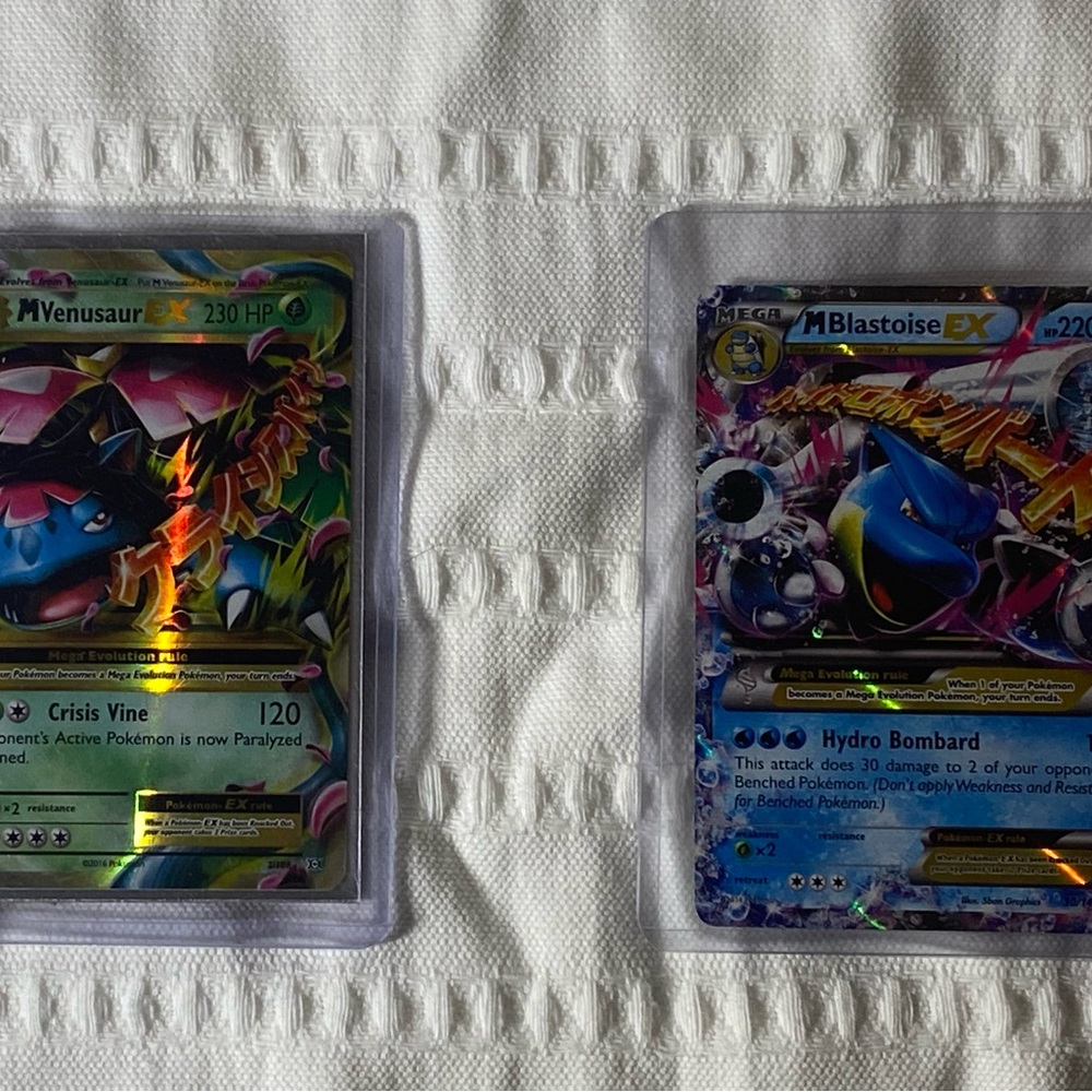Venusaur EX and Blastoise EX Pokémon Cards